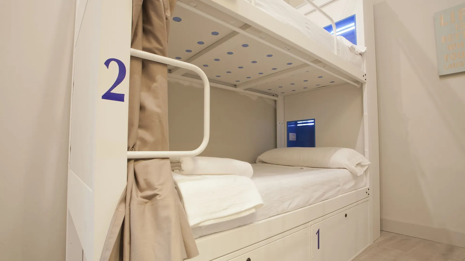 Malaga Stop Hostel