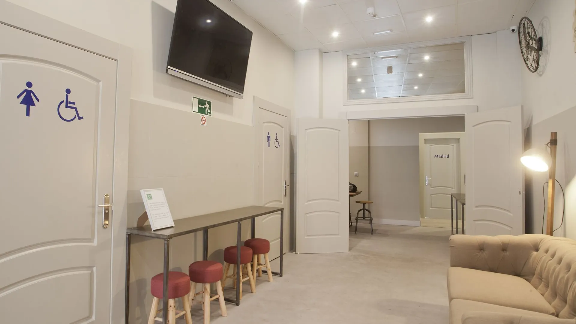 Malaga Stop Hostel Hotel