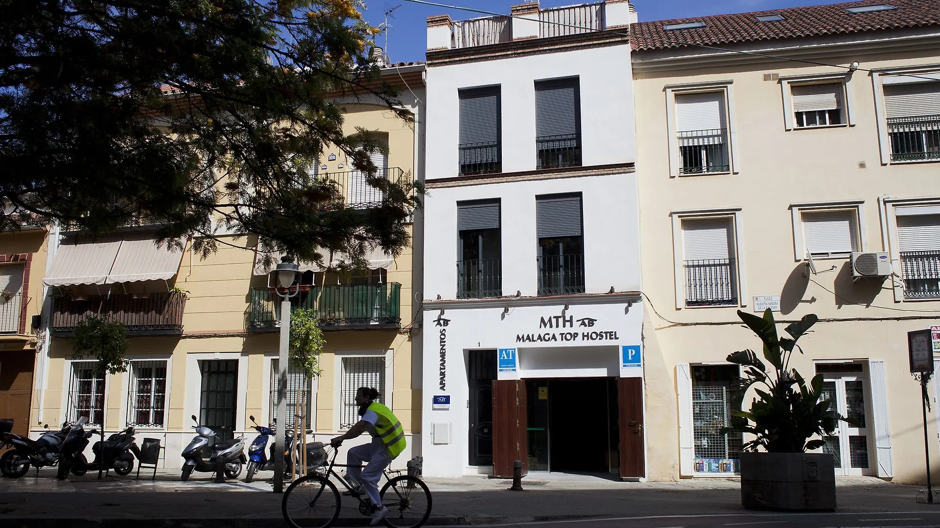 Malaga Stop Hostel